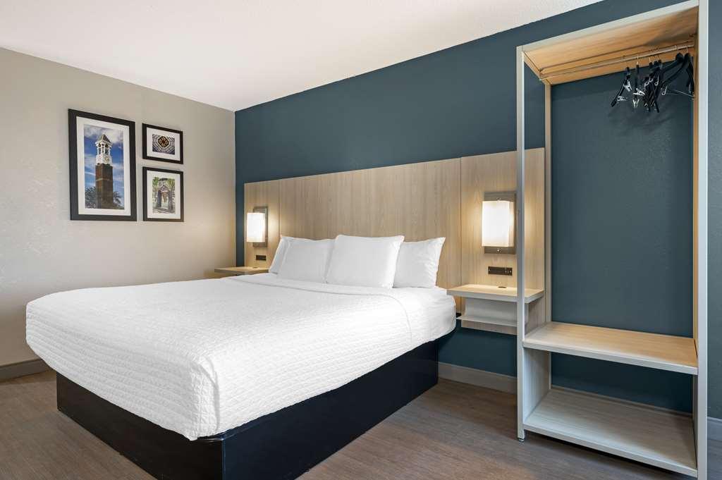 Best Western Plus Lafayette Hotel University Area Habitación foto