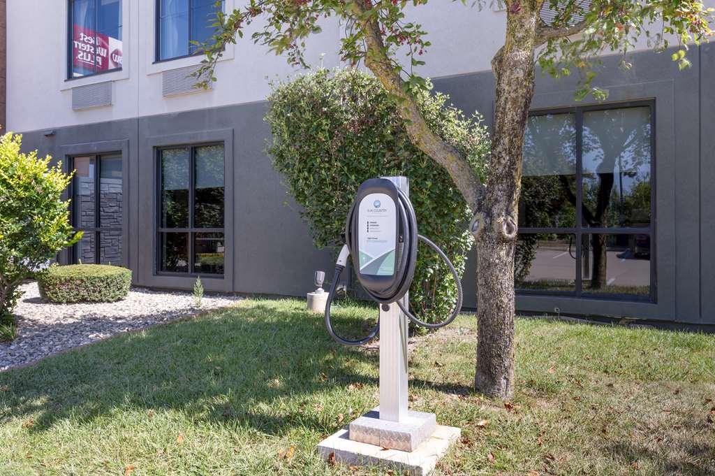 Best Western Plus Lafayette Hotel University Area Facilidades foto